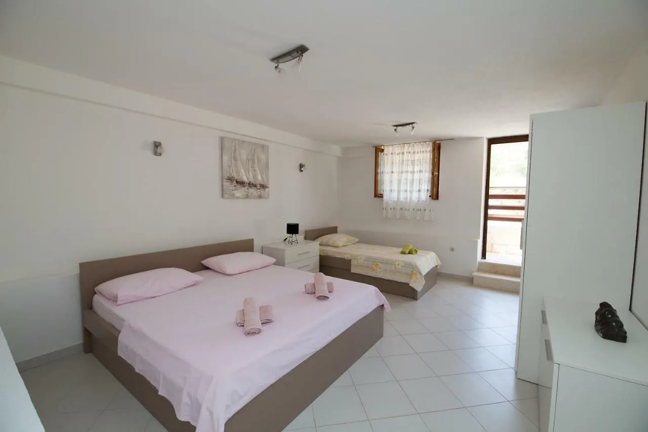 Adria Apartment Slatine Croatia