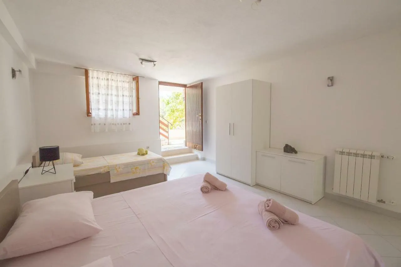 Apartament Adria Slatine